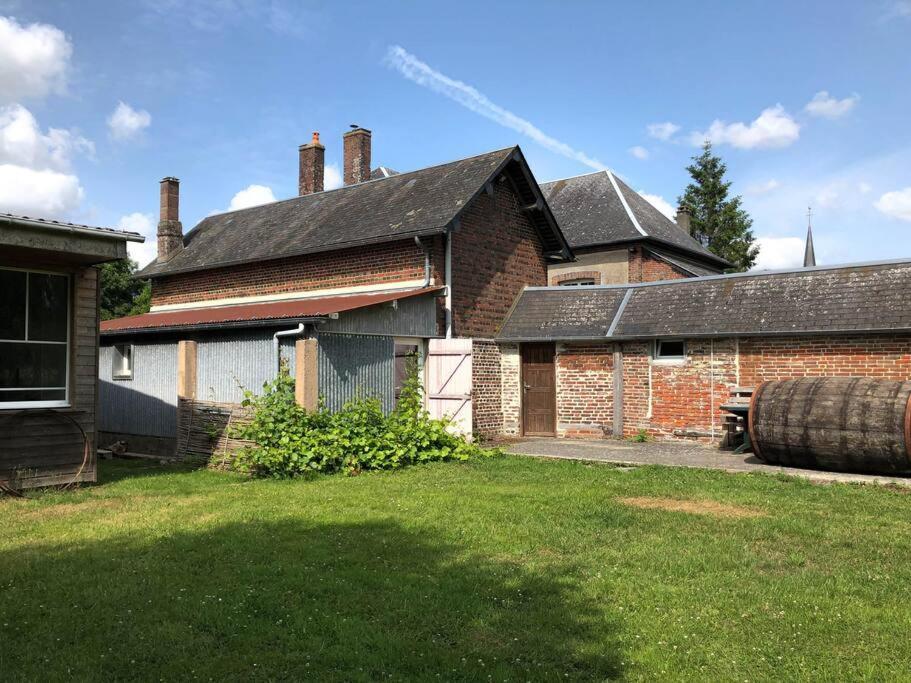 Gite Au Coeur D'Une Residence D'Artiste Saint-Aubin-de-Bonneval Extérieur photo