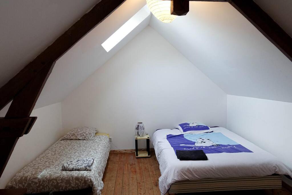 Gite Au Coeur D'Une Residence D'Artiste Saint-Aubin-de-Bonneval Extérieur photo