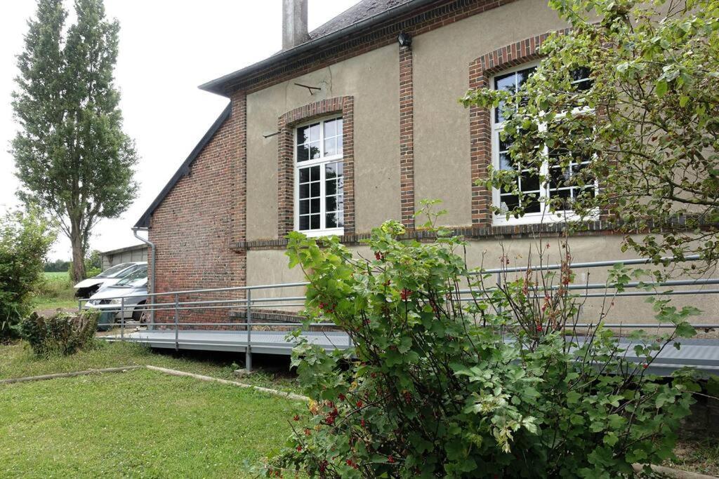 Gite Au Coeur D'Une Residence D'Artiste Saint-Aubin-de-Bonneval Extérieur photo